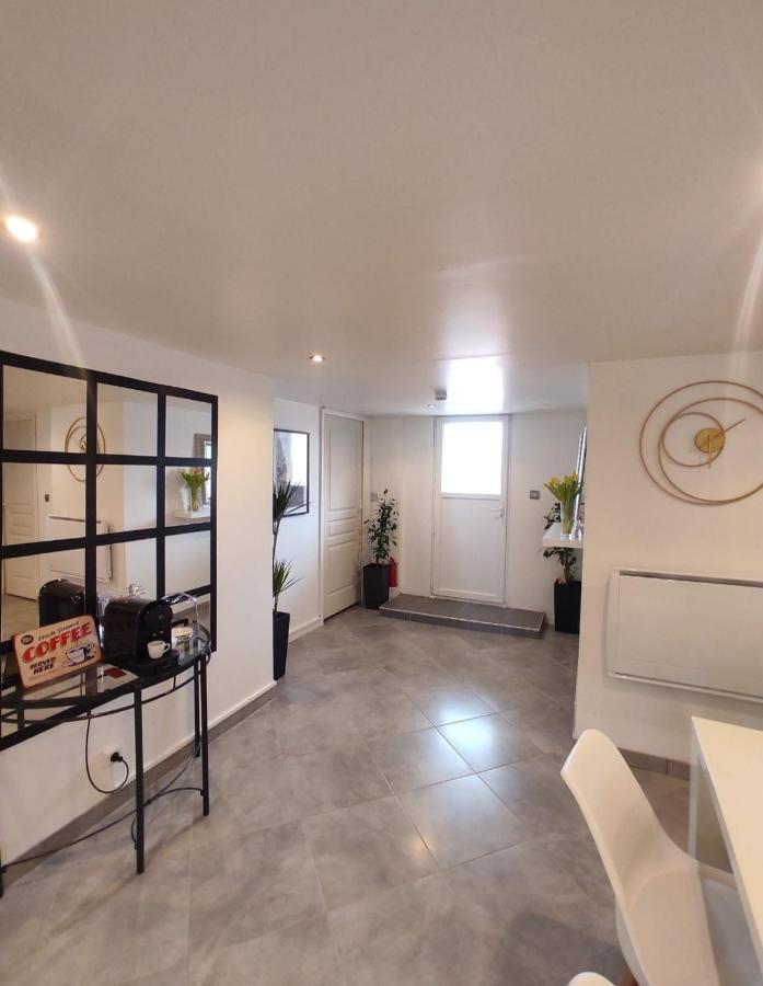 Appartement 100M2, Independant Dans Notre Maison Garennes-sur-Eure Exterior photo